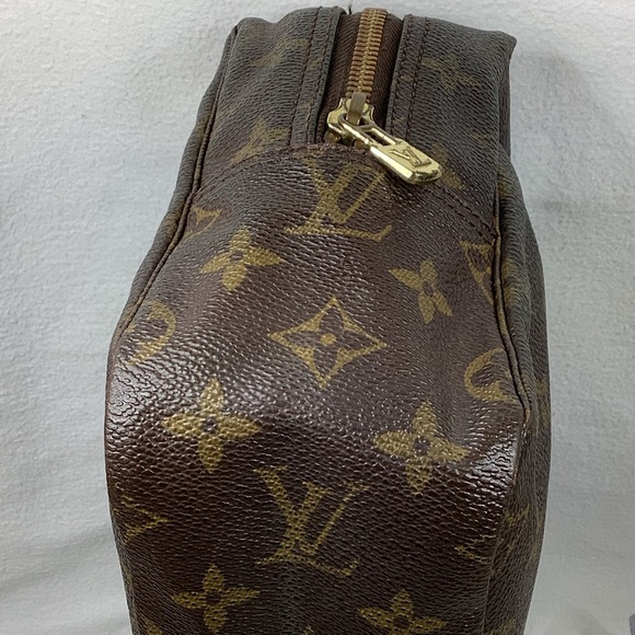 Louis Vuitton Trousse Toilette 23 - Picture 12 of 16